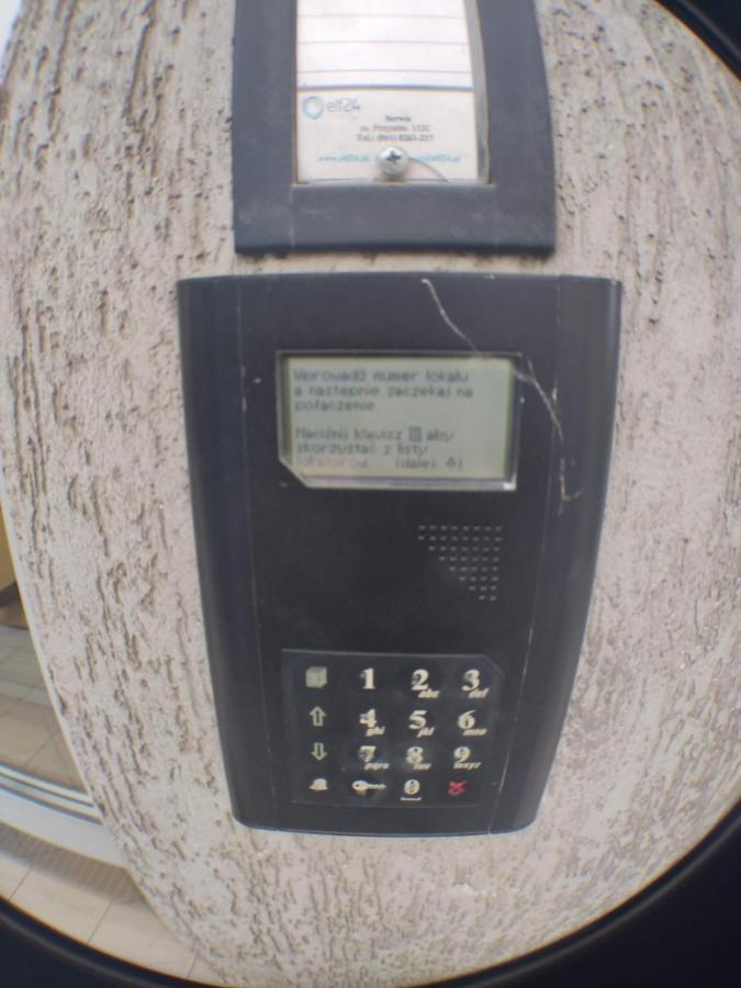 3030 Jana Spychalskiego 32 - Tanie Pokoje W Apartamencie - Samodzielne Zameldowanie - Self Check In Poznań Exterior foto