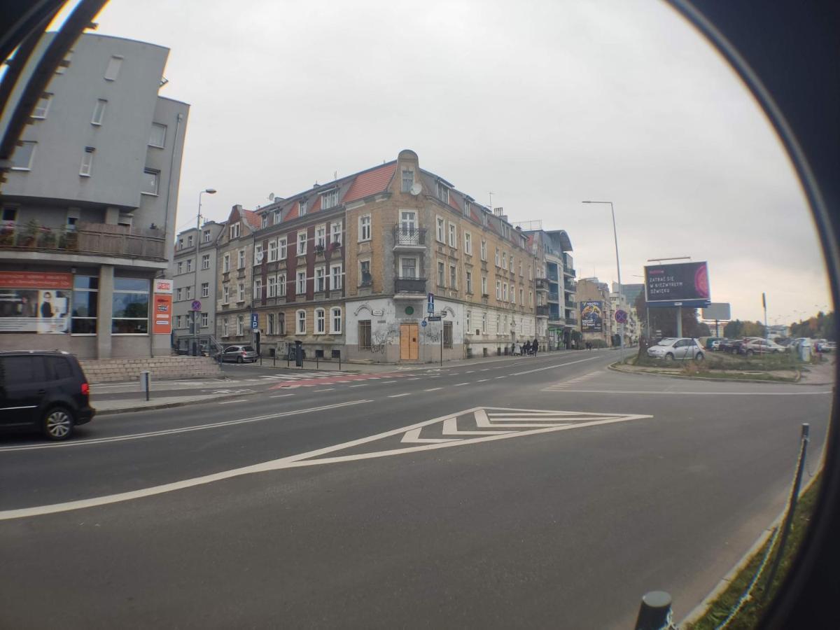 3030 Jana Spychalskiego 32 - Tanie Pokoje W Apartamencie - Samodzielne Zameldowanie - Self Check In Poznań Exterior foto