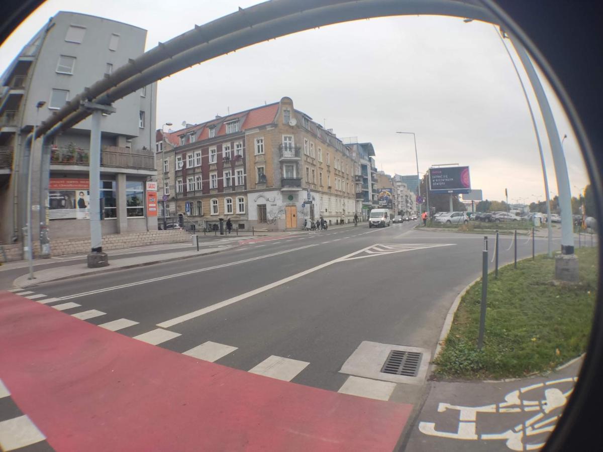 3030 Jana Spychalskiego 32 - Tanie Pokoje W Apartamencie - Samodzielne Zameldowanie - Self Check In Poznań Exterior foto