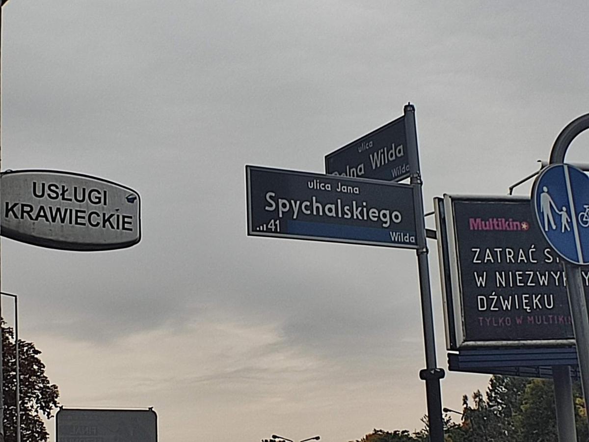 3030 Jana Spychalskiego 32 - Tanie Pokoje W Apartamencie - Samodzielne Zameldowanie - Self Check In Poznań Exterior foto