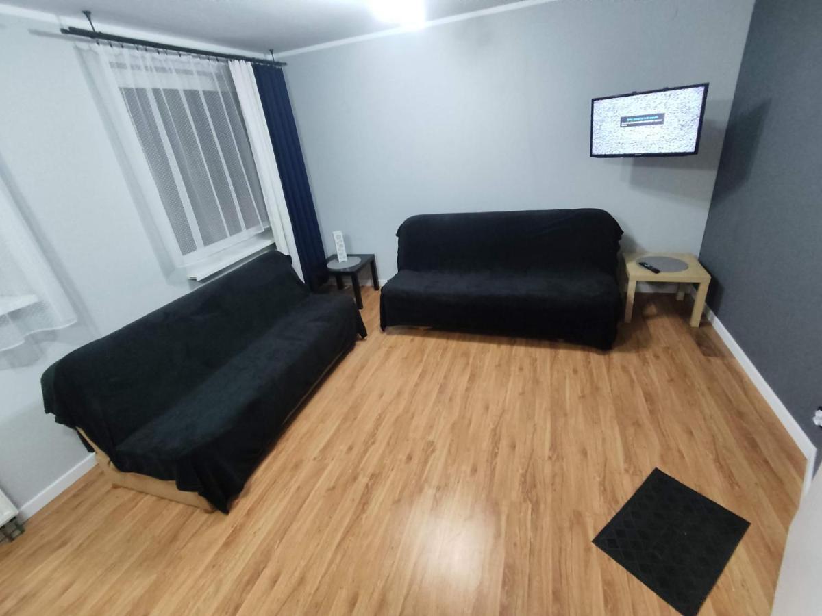 3030 Jana Spychalskiego 32 - Tanie Pokoje W Apartamencie - Samodzielne Zameldowanie - Self Check In Poznań Exterior foto