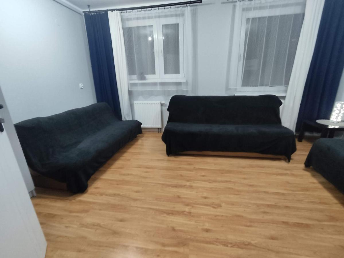 3030 Jana Spychalskiego 32 - Tanie Pokoje W Apartamencie - Samodzielne Zameldowanie - Self Check In Poznań Exterior foto