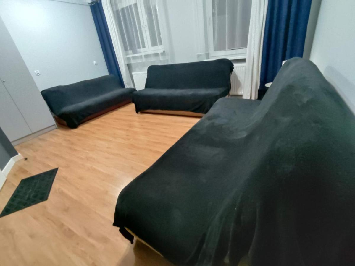 3030 Jana Spychalskiego 32 - Tanie Pokoje W Apartamencie - Samodzielne Zameldowanie - Self Check In Poznań Exterior foto
