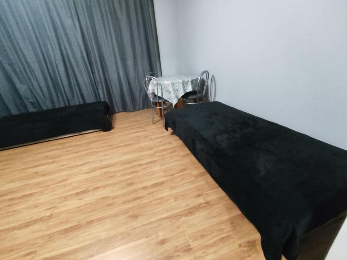 3030 Jana Spychalskiego 32 - Tanie Pokoje W Apartamencie - Samodzielne Zameldowanie - Self Check In Poznań Exterior foto
