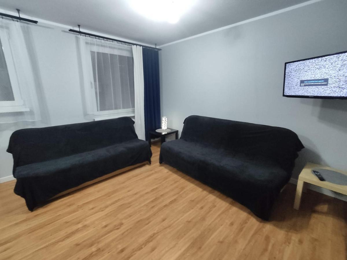 3030 Jana Spychalskiego 32 - Tanie Pokoje W Apartamencie - Samodzielne Zameldowanie - Self Check In Poznań Exterior foto