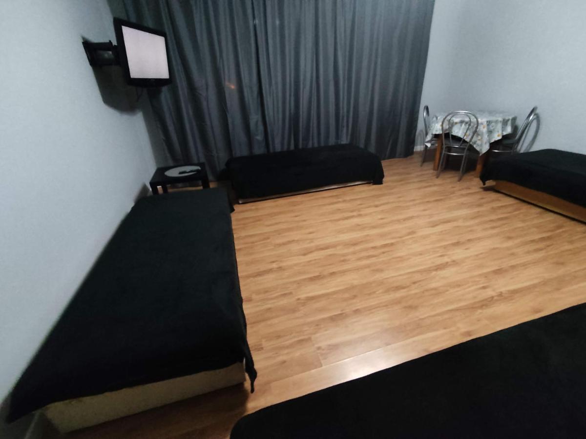 3030 Jana Spychalskiego 32 - Tanie Pokoje W Apartamencie - Samodzielne Zameldowanie - Self Check In Poznań Exterior foto