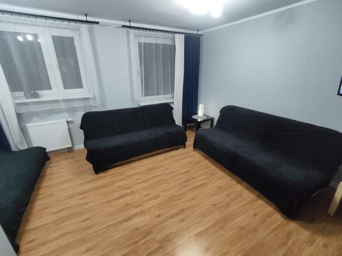 3030 Jana Spychalskiego 32 - Tanie Pokoje W Apartamencie - Samodzielne Zameldowanie - Self Check In Poznań Exterior foto