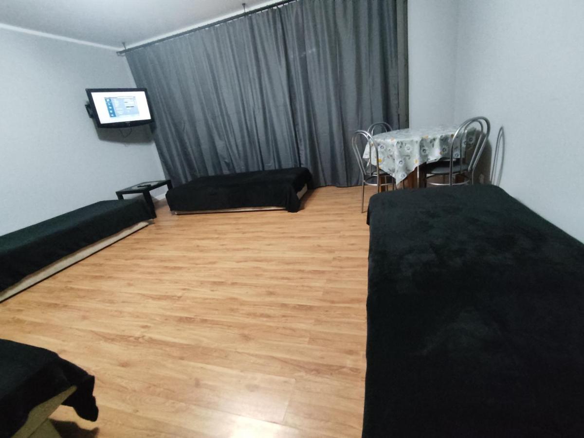 3030 Jana Spychalskiego 32 - Tanie Pokoje W Apartamencie - Samodzielne Zameldowanie - Self Check In Poznań Exterior foto